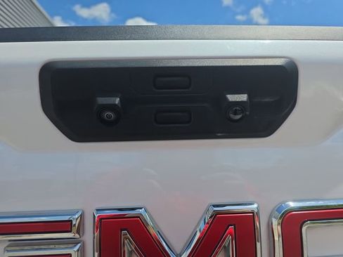 Used 2024 GMC Sierra 1500 Denali AWD/4WD image 14