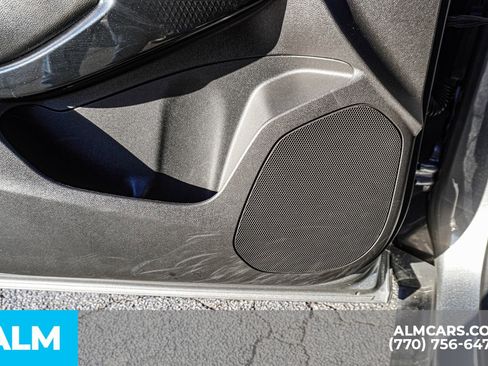 Used 2025 Chevrolet Trax LT w/ LT Convenience Package image 53