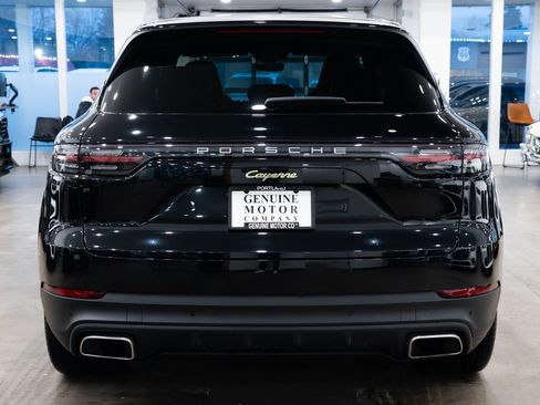 Used 2023 Porsche Cayenne image 5