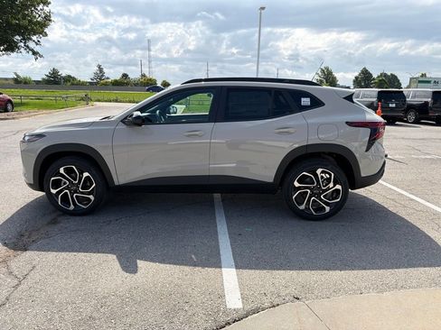 New 2026 Chevrolet Trax RS FWD image 6