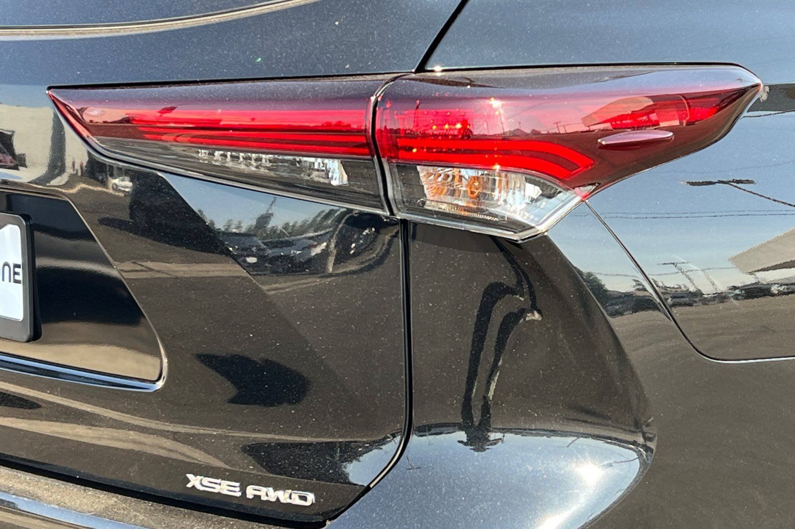 Used 2025 Toyota Highlander XSE AWD/4WD image 28