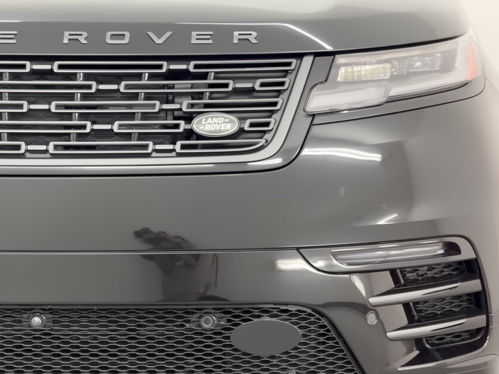 Certified 2026 Land Rover Range Rover Velar Dynamic SE AWD/4WD image 12