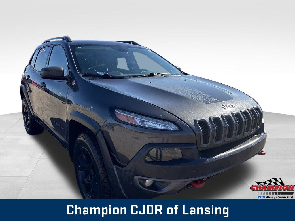 Used 2016 Jeep Cherokee Trailhawk w/ Cold Weather Group AWD/4WD image 9