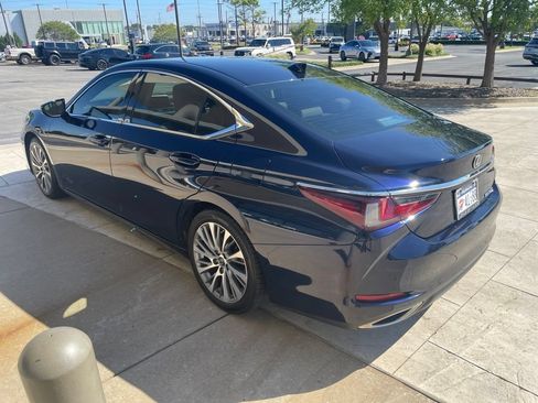Used 2020 Lexus ES 350 w/ Premium Package FWD image 4