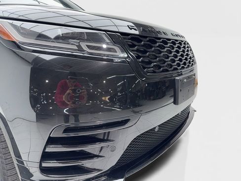 Used 2023 Land Rover Range Rover Velar R-Dynamic S image 3