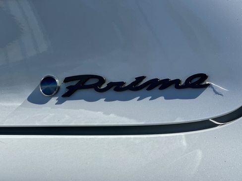 Used 2024 Toyota Prius Prime XSE Premium image 23