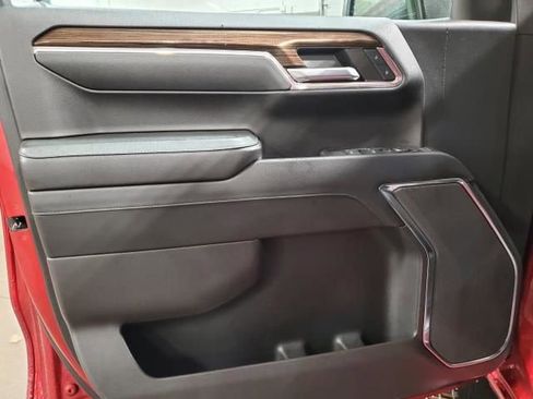 Used 2024 Chevrolet Silverado 1500 LT Trail Boss w/ LPO, Dark Essentials Package image 19