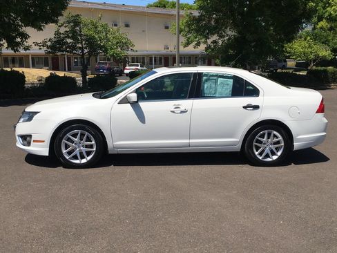 Used 2012 Ford Fusion SEL FWD image 3