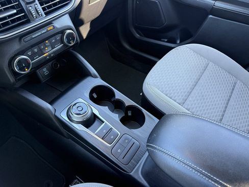 Certified 2022 Ford Escape SE w/ Convenience Package image 20