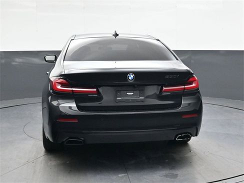 Used 2022 BMW 530i w/ Convenience Package image 5