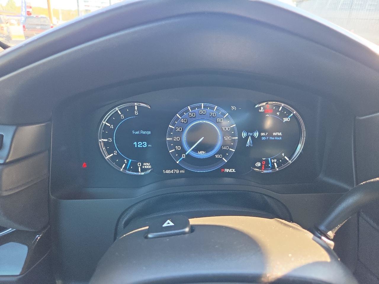 Used 2018 Cadillac Escalade Platinum AWD/4WD image 9