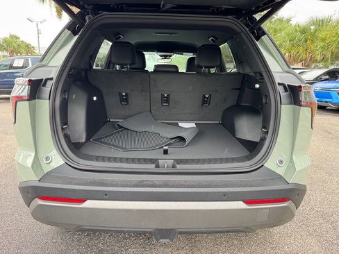 New 2026 Chevrolet Equinox LT w/ Convenience Package II FWD image 12