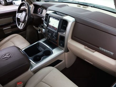 Used 2018 RAM 1500 Laramie AWD/4WD image 21
