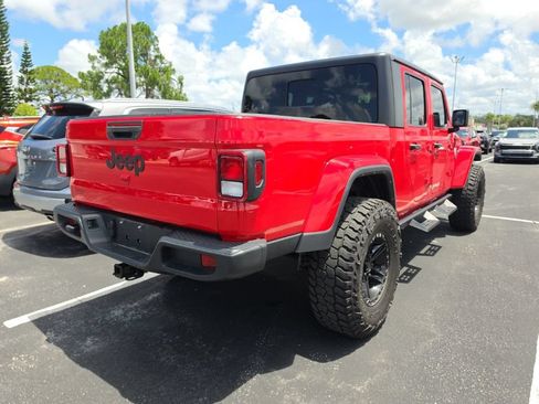 Used 2022 Jeep Gladiator Sport AWD/4WD image 15