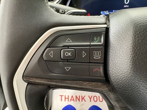 Used 2024 Jeep Grand Cherokee Limited w/ Black Appearance Package image 17