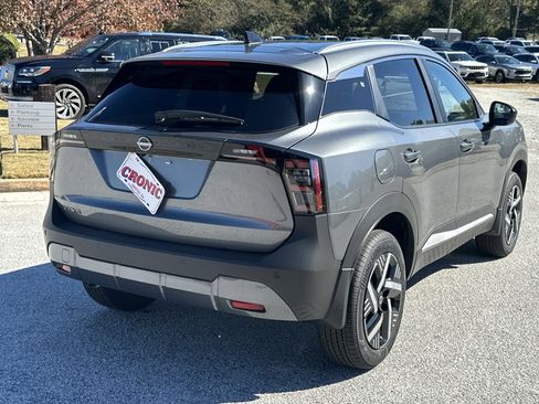 New 2026 Nissan Kicks SV image 5