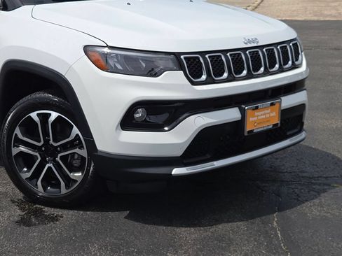 Certified 2024 Jeep Compass Limited AWD/4WD image 2