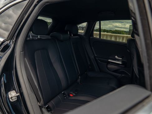 Certified 2023 Mercedes-Benz GLA 250 image 27