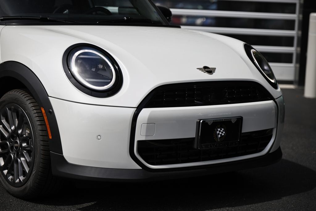 New 2026 MINI Cooper 4-Door Hardtop FWD image 2