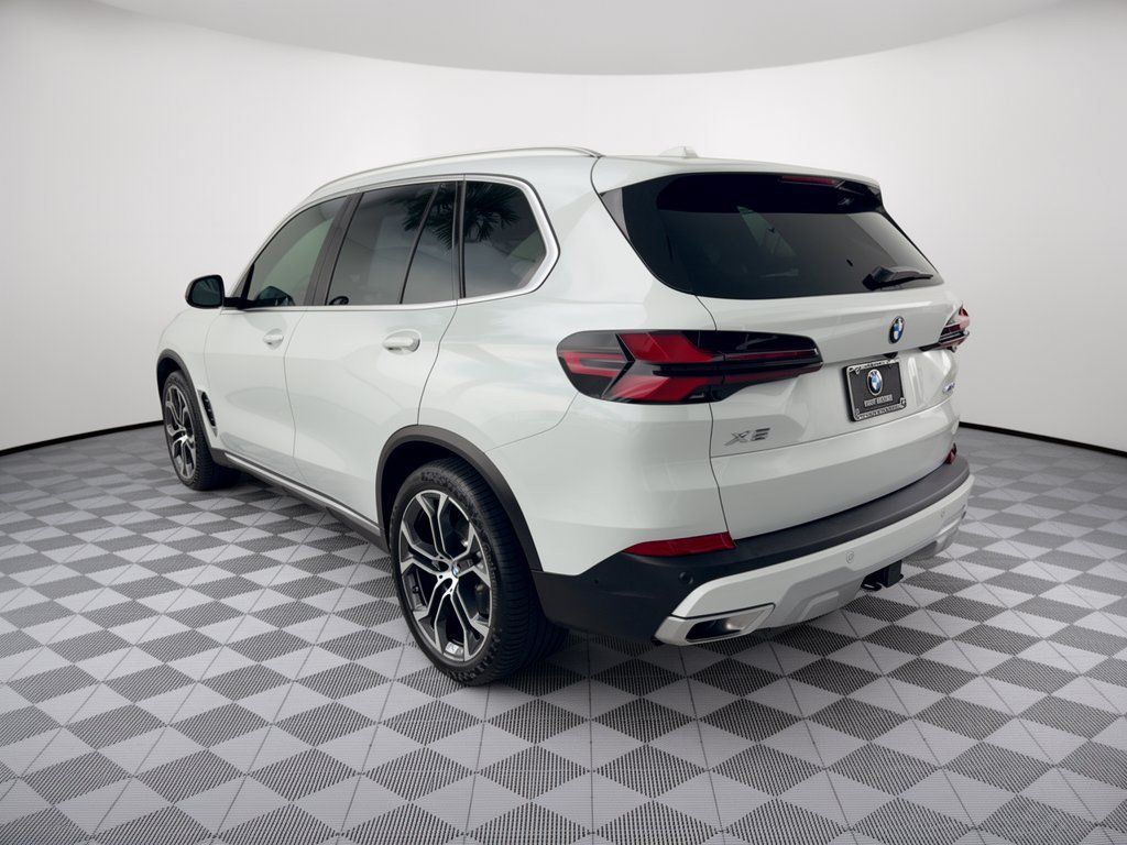 Used 2026 BMW X5 sDrive40i RWD image 3