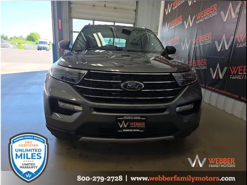 Used 2024 Ford Explorer XLT w/ Equipment Group 202A AWD/4WD image 2