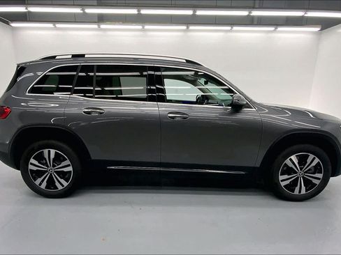 Used 2026 Mercedes-Benz GLB 250 image 8