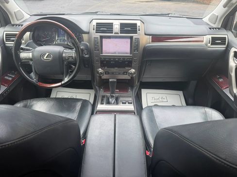 Used 2016 Lexus GX 460 w/ Premium Package AWD/4WD image 11