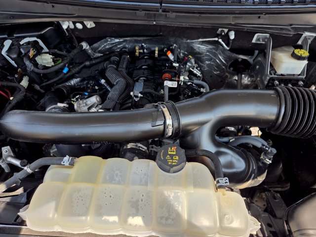 Used 2024 Ford Expedition XLT RWD image 32