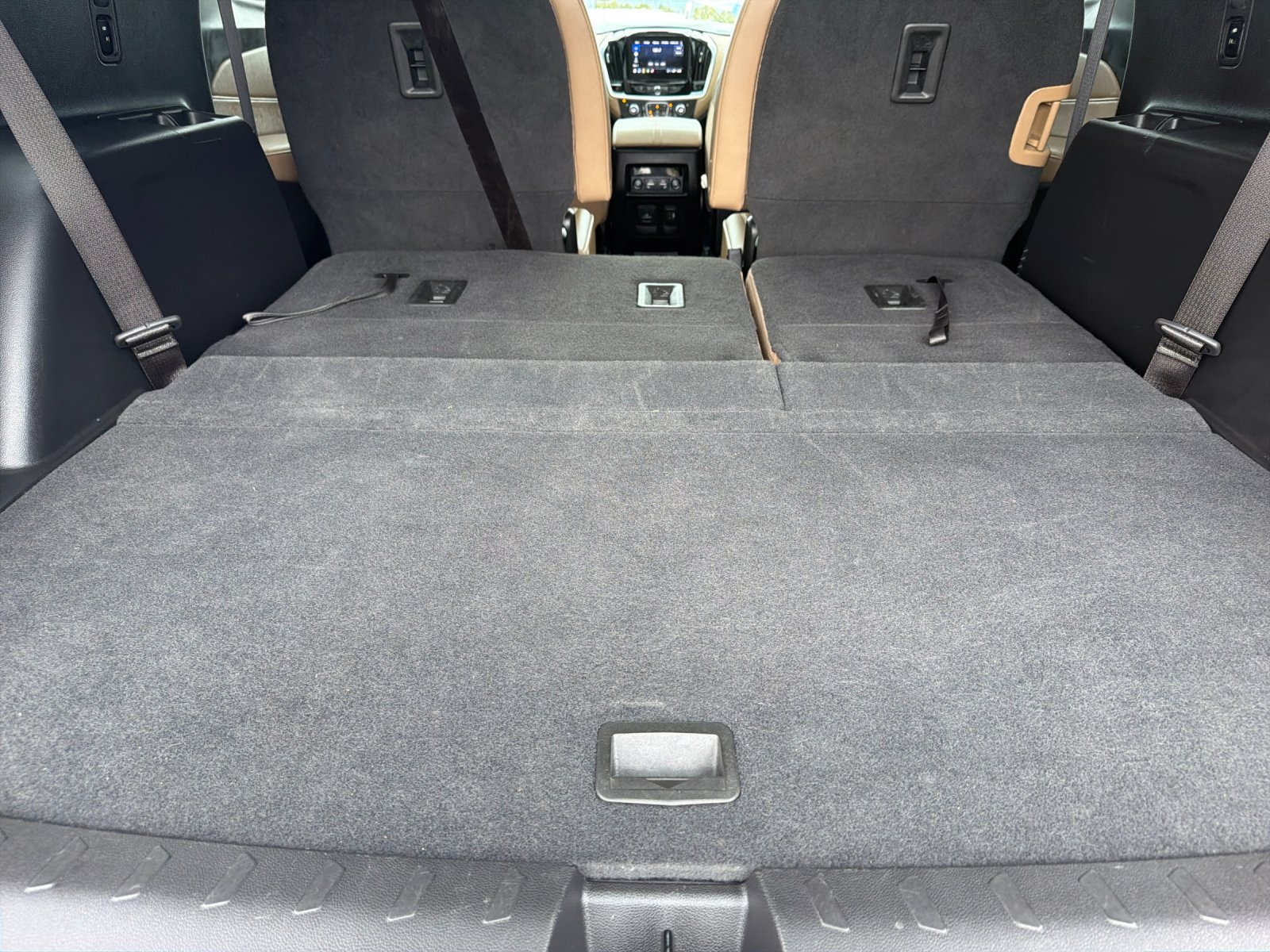 Used 2023 Chevrolet Traverse Premier FWD image 16