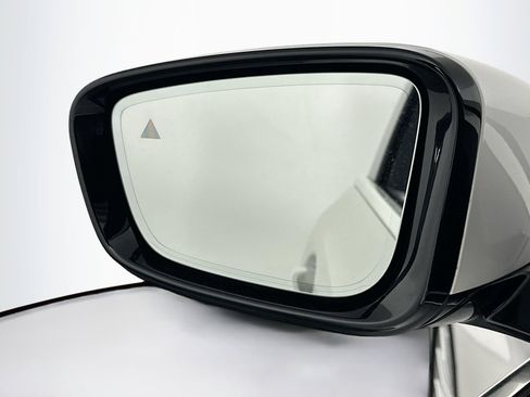 Used 2023 BMW 530i xDrive w/ Premium Package image 16