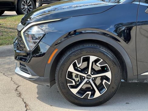 Used 2025 Kia Sportage EX w/ Premium Package FWD image 24