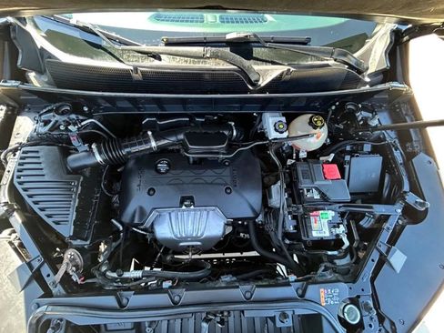 Used 2019 GMC Acadia SLT FWD image 29