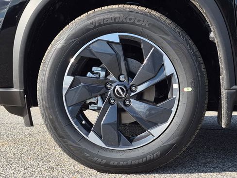 New 2026 Nissan Rogue SV w/ SV Premium Package image 6