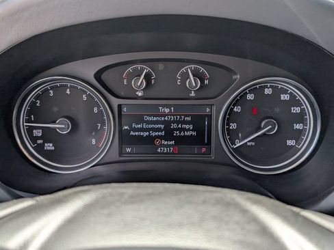 Used 2024 Buick Enclave Essence w/ Experience Buick Package FWD image 18