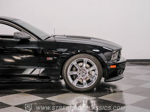 Used 2006 Ford Mustang GT Premium image 31