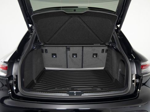 New 2026 Porsche Macan AWD/4WD image 39