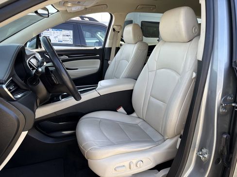 Used 2023 Buick Enclave Essence w/ Sport Touring Edition image 26