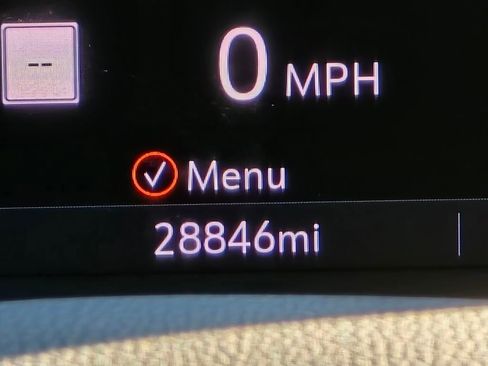 Used 2023 Chevrolet Traverse LT w/ LT Premium Package image 16