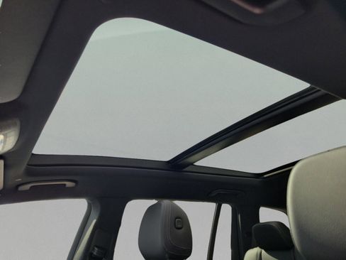 Certified 2025 Mercedes-Benz GLS 450 4MATIC image 25