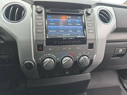 Used 2017 Toyota Tundra SR5 image 25