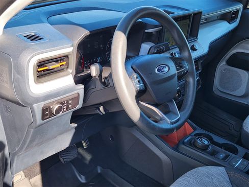 Used 2023 Ford Maverick XLT image 2