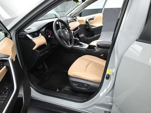 Used 2022 Toyota RAV4 XLE Premium AWD/4WD image 12