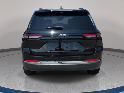 Certified 2023 Jeep Grand Cherokee 4WD 4xe w/ Luxury Tech Group II image 6