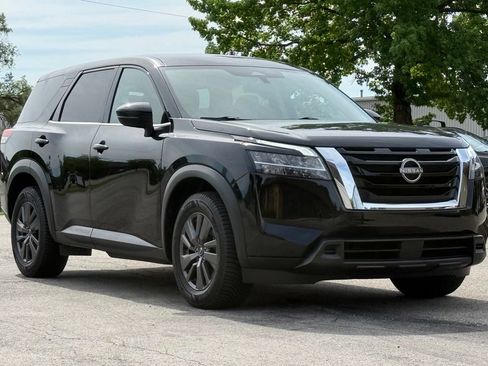Used 2022 Nissan Pathfinder S AWD/4WD image 9