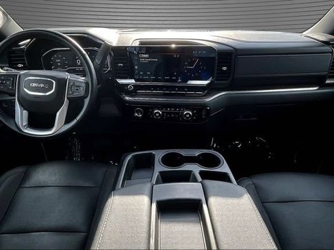 Used 2023 GMC Sierra 1500 SLT AWD/4WD image 8