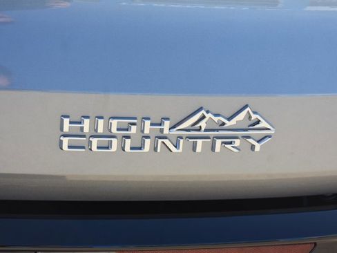 New 2026 Chevrolet Traverse High Country w/ LPO, Floor Liner Package image 8