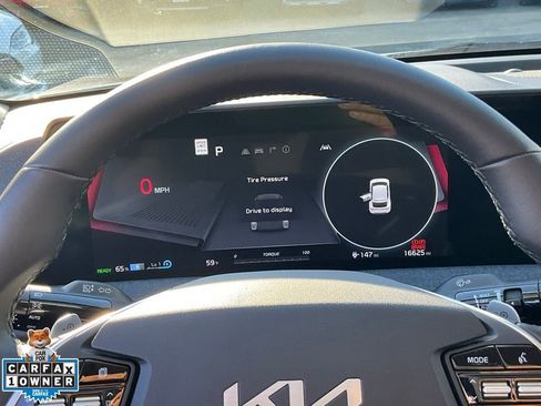 Used 2024 Kia EV6 Wind image 41