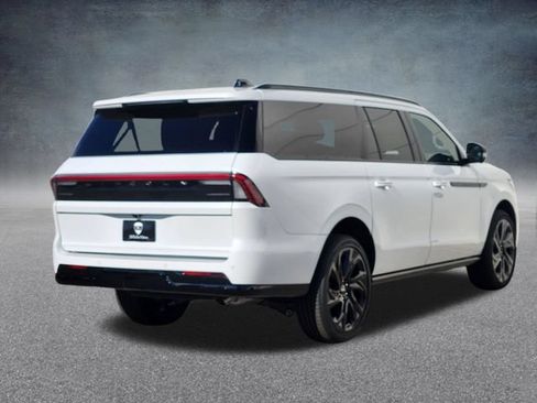 New 2027 Lincoln Navigator L Reserve w/ Jet Appearance Package AWD/4WD image 7
