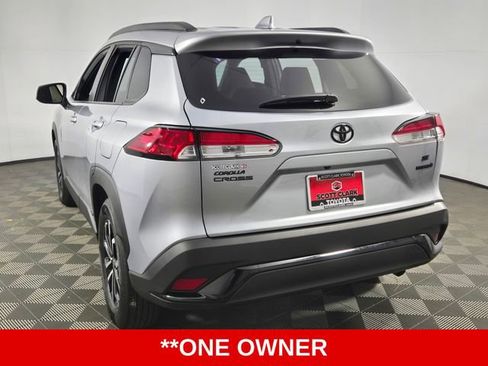 Used 2024 Toyota Corolla Cross SE image 6