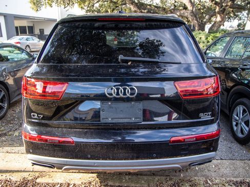 Used 2017 Audi Q7 3.0T Premium image 9